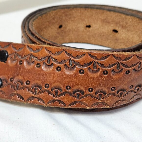 Vintage Handcrafted Leather Belt w/ Cutty Sark Scotch Whisky Buckle- READ - Picture 4 of 7